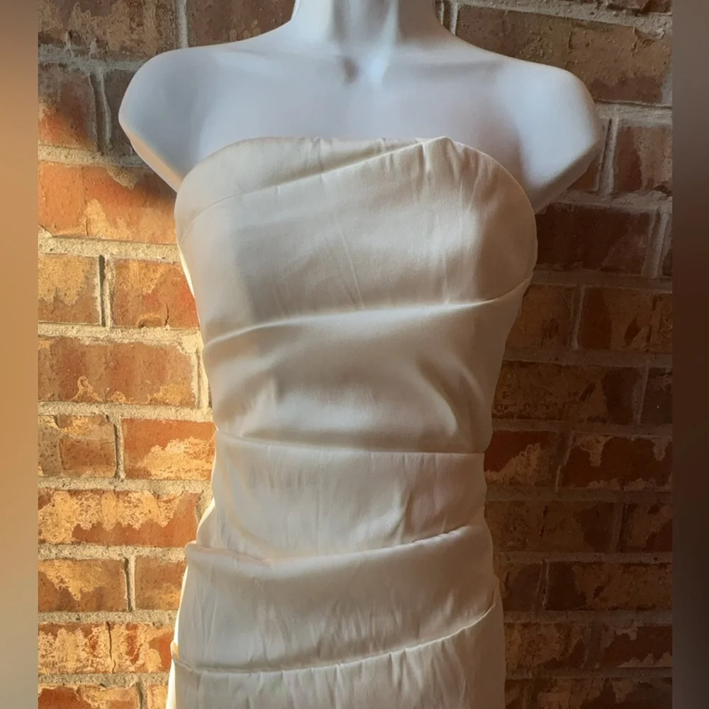 Vera Wang Kathleen Strapless Cream wedding Gown size 4 - Picture 9 of 14